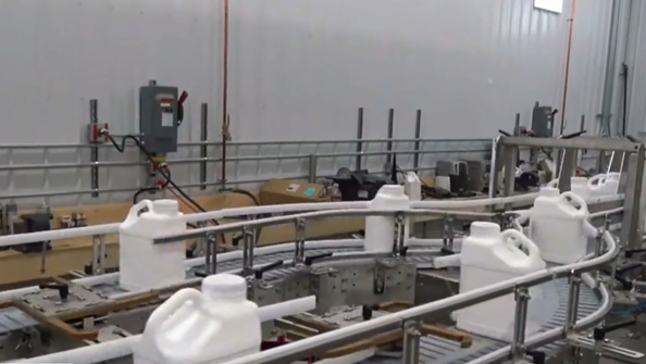 日化灌装输送线链板输送机