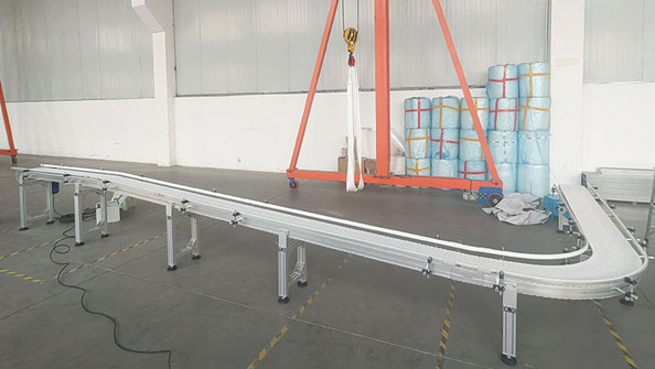 出口西班牙的柔性链板机